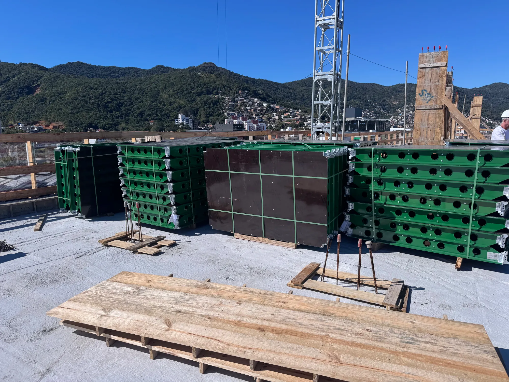Cimbramento metálico Green Formwork em obra, Florianópolis · SC, foto 3